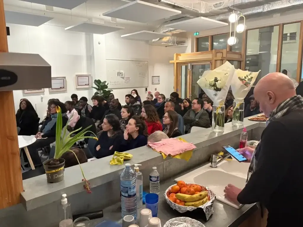 L’intervention de Kimso repose sur une méthodologie structurée et des outils d’analyse quantitatifs et qualitatifs permettant de mesurer avec justesse l’efficacité de nos dispositifs. Cette étude nous offre une vision externe impartiale, basée sur des données tangibles et des indicateurs de performance clés.