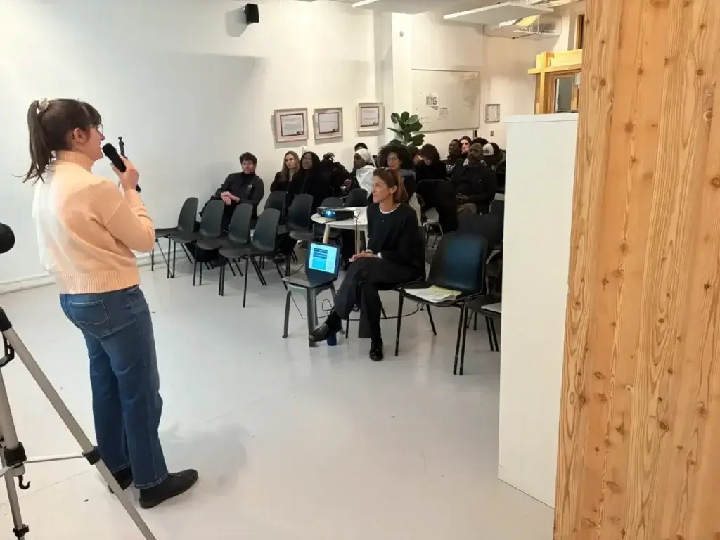 L’intervention de Kimso repose sur une méthodologie structurée et des outils d’analyse quantitatifs et qualitatifs permettant de mesurer avec justesse l’efficacité de nos dispositifs. Cette étude nous offre une vision externe impartiale, basée sur des données tangibles et des indicateurs de performance clés.